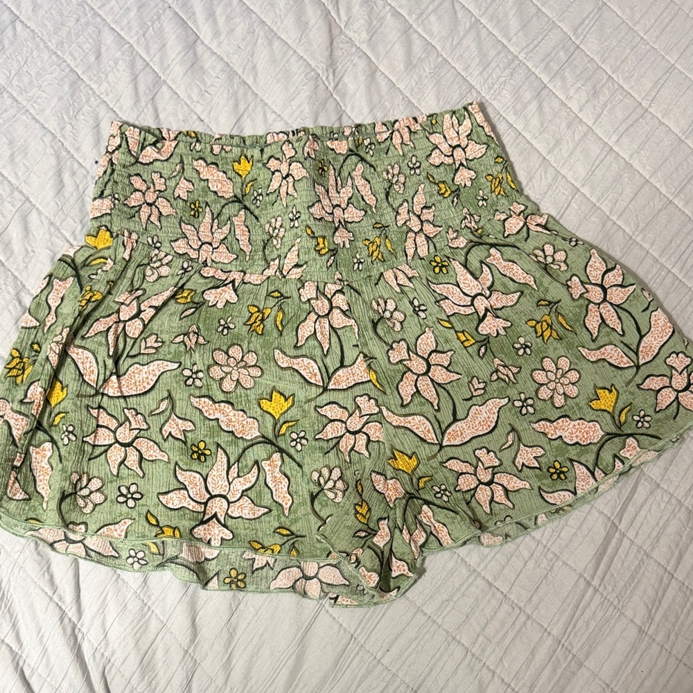 Green Floral Flowy shorts